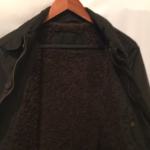 Brown cotton jacket with faux shearling lining. NWOT  never worn . - Picture 3 of 4